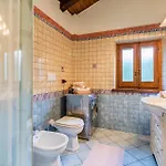 Сasa de vacaciones In Montepaone